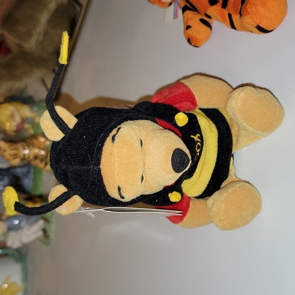 Other - pooh bee